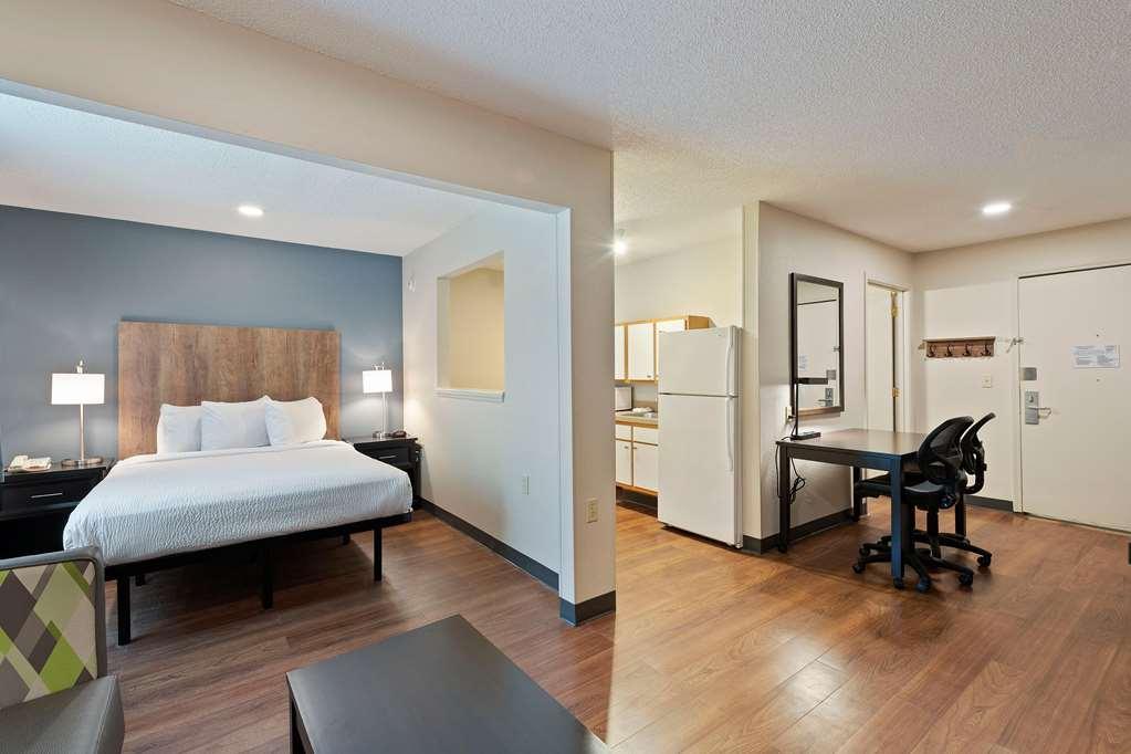 Extended Stay America Select Suites - Charlotte - University Place - E Mccullough Dr Oda fotoğraf