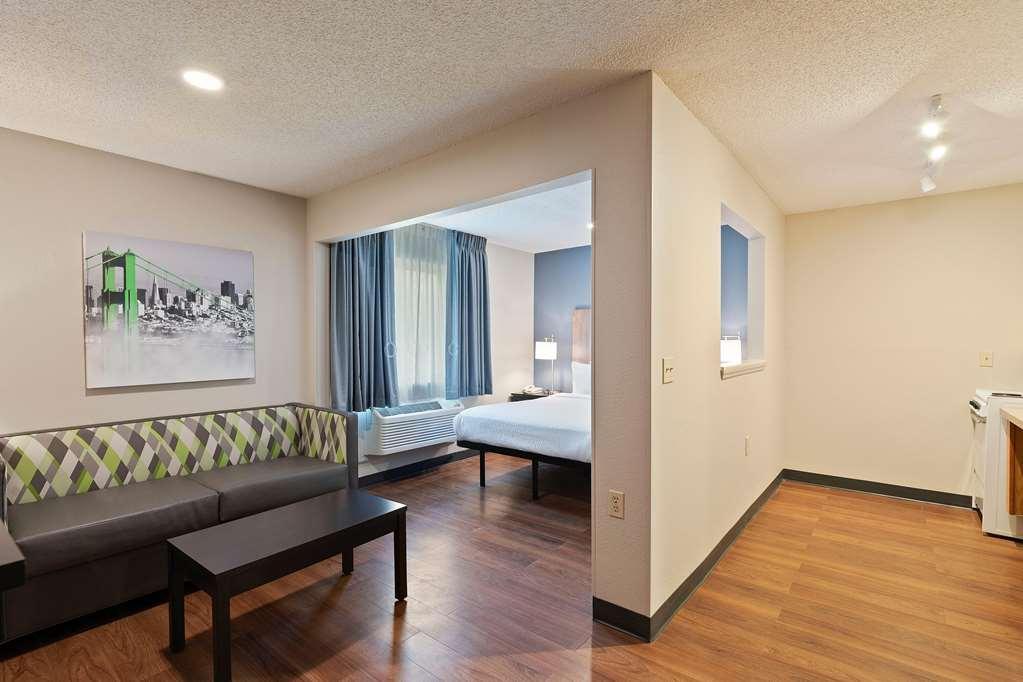 Extended Stay America Select Suites - Charlotte - University Place - E Mccullough Dr Oda fotoğraf