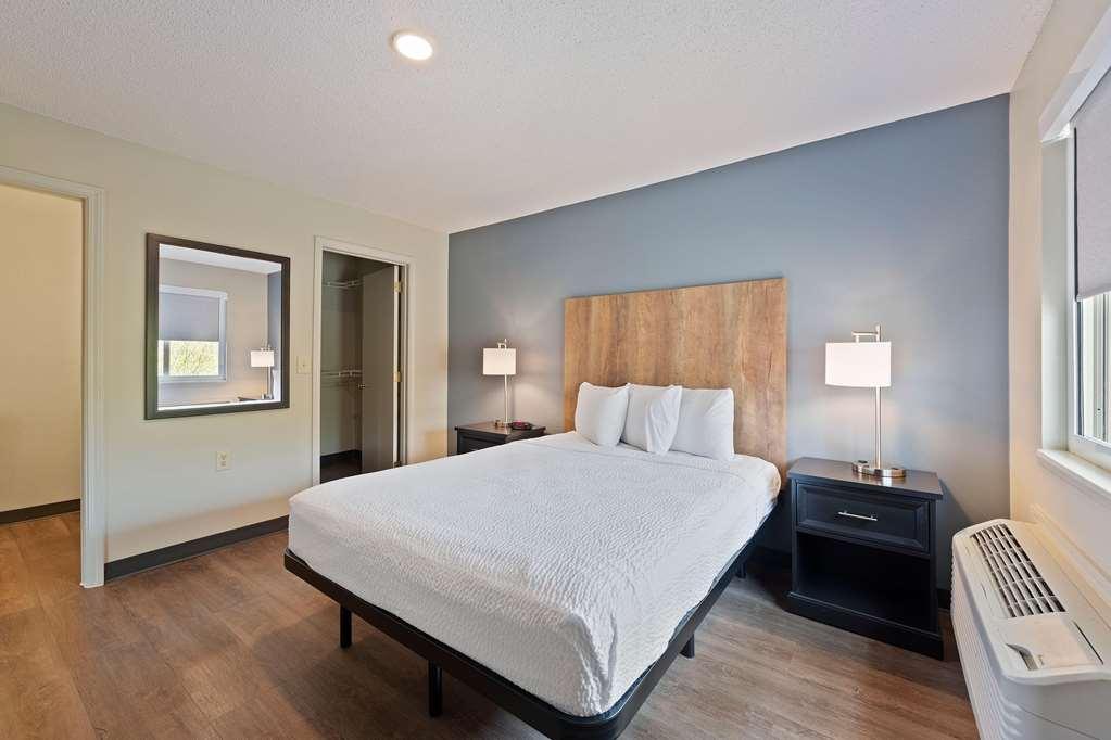 Extended Stay America Select Suites - Charlotte - University Place - E Mccullough Dr Oda fotoğraf