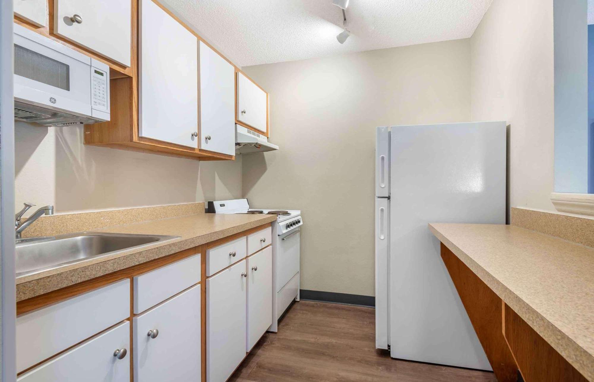 Extended Stay America Select Suites - Charlotte - University Place - E Mccullough Dr Dış mekan fotoğraf
