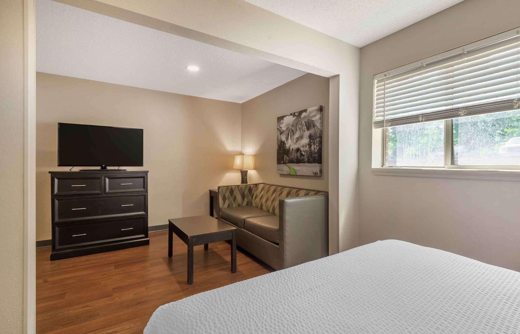 Extended Stay America Select Suites - Charlotte - University Place - E Mccullough Dr Dış mekan fotoğraf