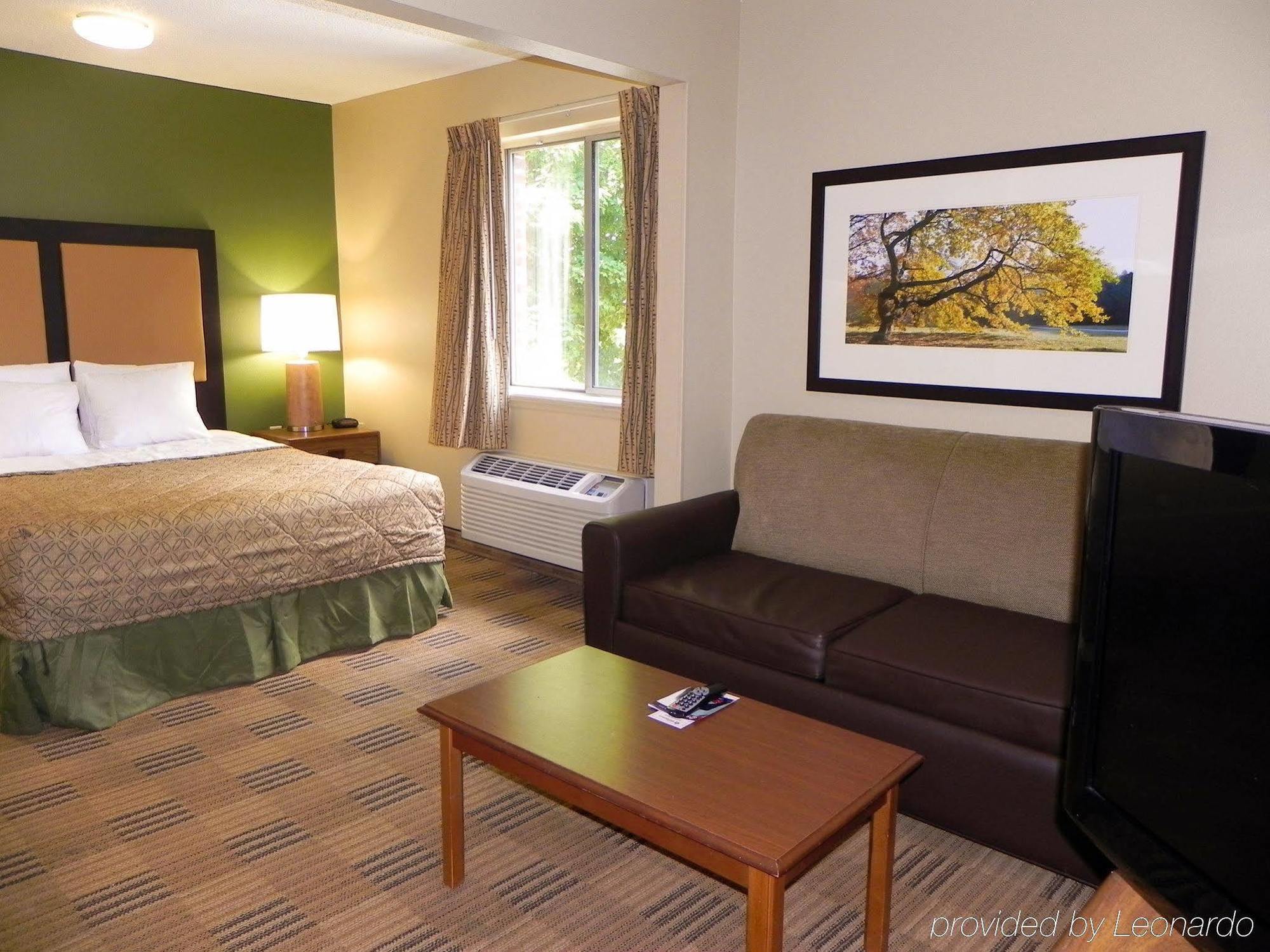 Extended Stay America Select Suites - Charlotte - University Place - E Mccullough Dr Dış mekan fotoğraf