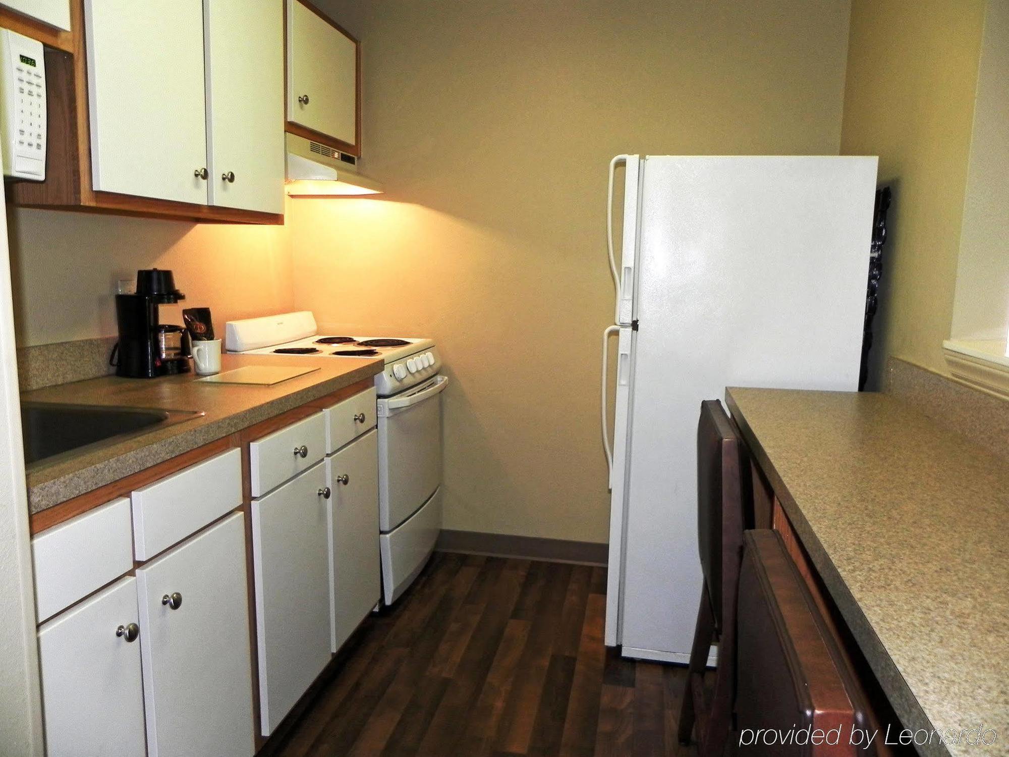 Extended Stay America Select Suites - Charlotte - University Place - E Mccullough Dr Dış mekan fotoğraf