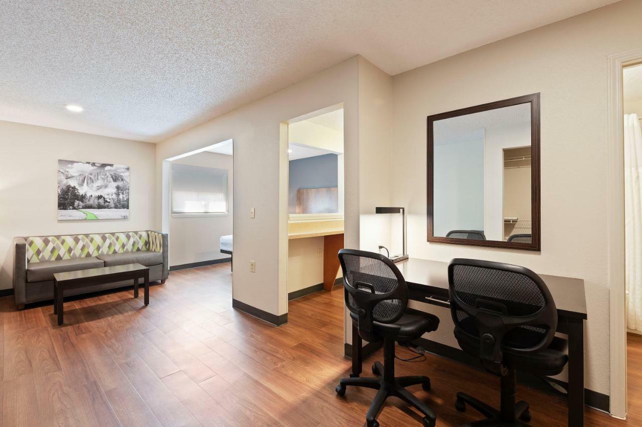 Extended Stay America Select Suites - Charlotte - University Place - E Mccullough Dr Dış mekan fotoğraf