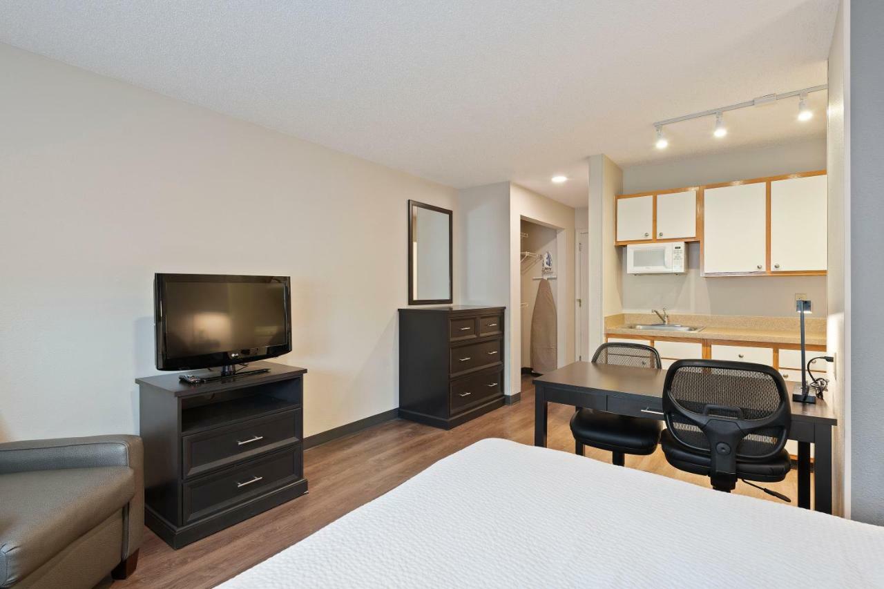 Extended Stay America Select Suites - Charlotte - University Place - E Mccullough Dr Dış mekan fotoğraf