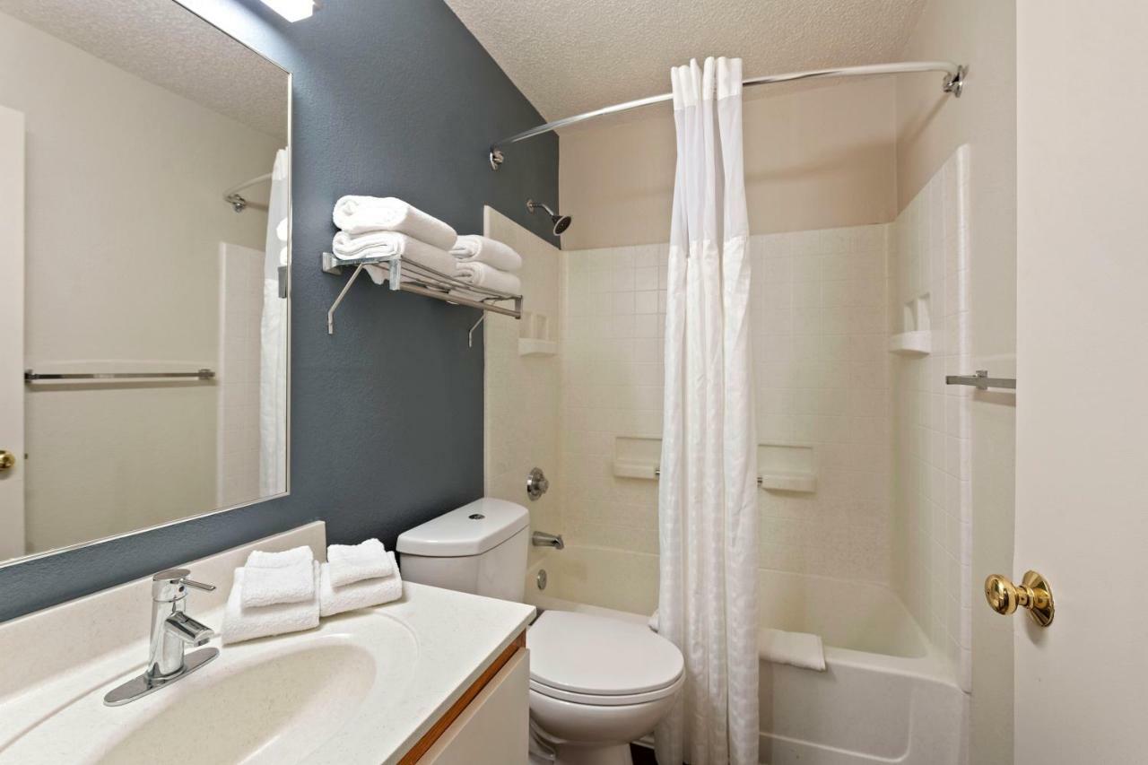 Extended Stay America Select Suites - Charlotte - University Place - E Mccullough Dr Dış mekan fotoğraf